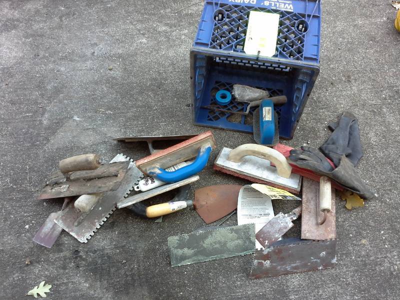 lot 39 image: Masonry Tools