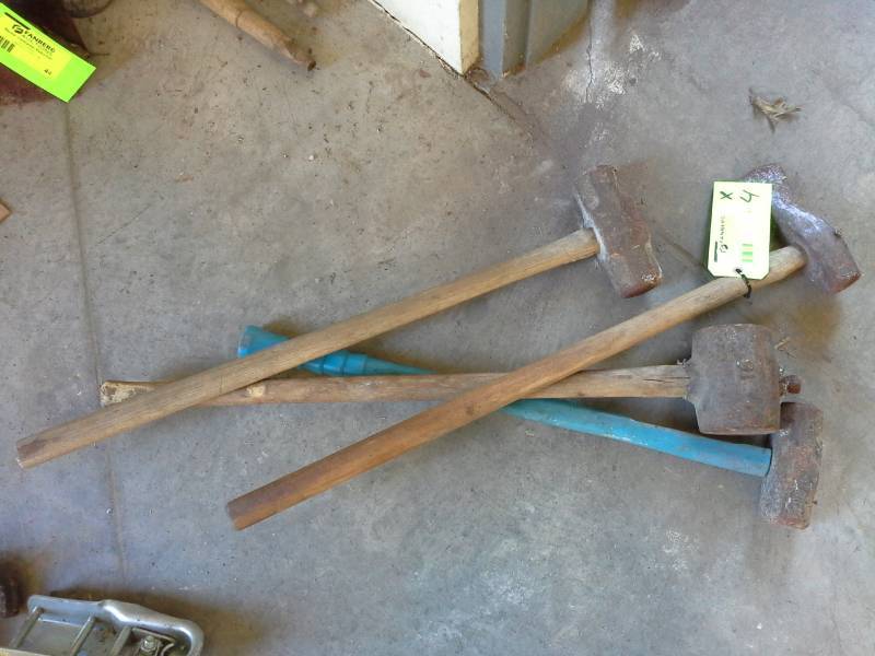 lot 43 image: Sledge Hammers and Splitting Maul