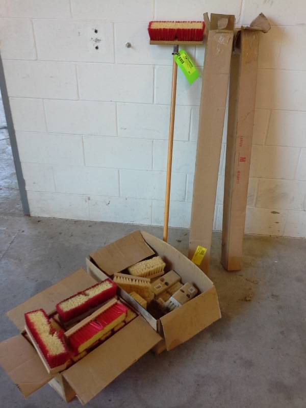 lot 46 image: Scrub Brushes and Poles