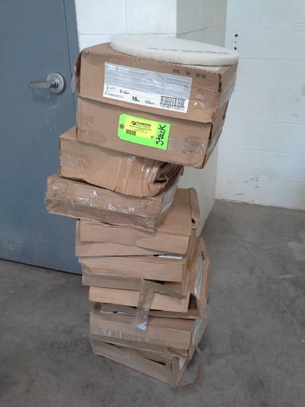 lot 51 image: 9 Boxes of 3M White Super Polish Pads