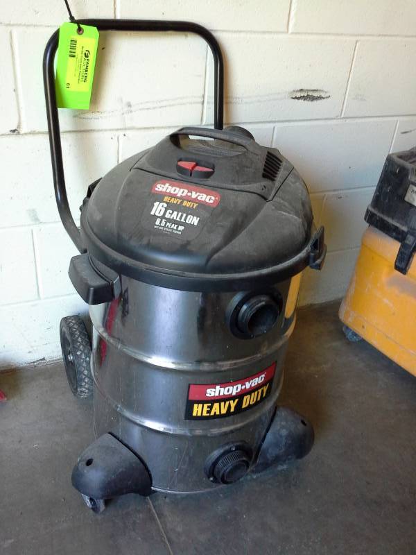 lot 61 image: Shop Vac 16 Gallon 6.5HP Vacuum