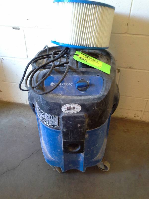 lot 63 image: Blastrac BDC 1112 Vacuum