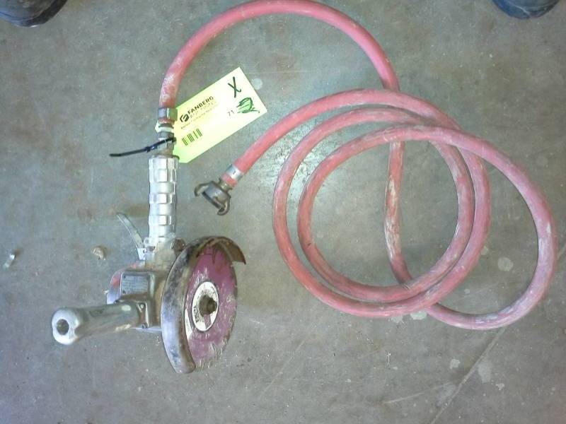lot 71 image: TC Services Co Top Cat Air Saw