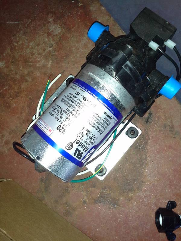 lot 75 image: Shurflo 4UN20 Industrial Pump