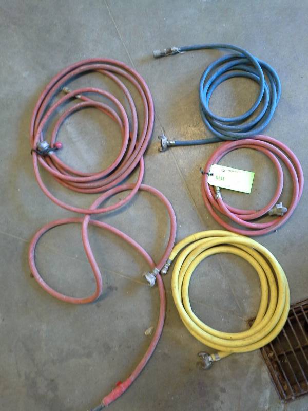 lot 87 image: Air Hose Lot - (F)NPT End Connectors