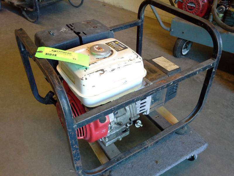 lot 91 image: Powermate PM56-4002 Portable Generator