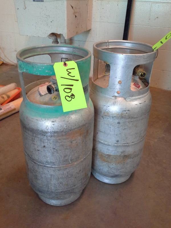 lot 108 image: Pair of Industrial Propane Cylinders