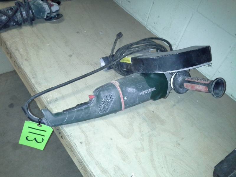 lot 113 image: Very Large Metabo Grinder