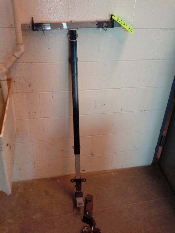 lot 127 image: Receiver Hitch Ladder Holder & Receiver Hitch