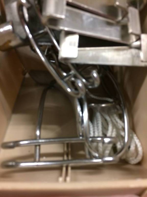 lot 6 image: Skytron Kidney Rests
