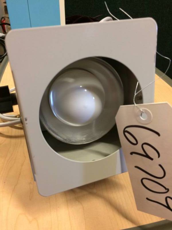 lot 16 image: S&S X-ray Products X-ray Film Illuminator Negatascope A Rayons-X Model 118 - Good Condition