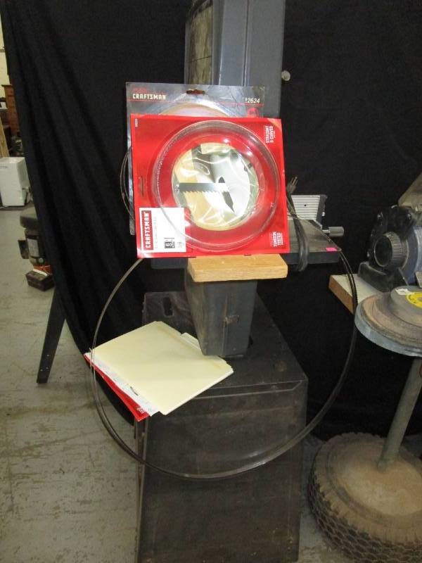 lot 5 image: Sears Craftsman 12 Inch Band SawSander