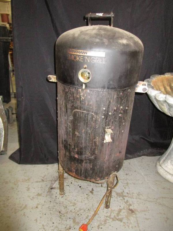 lot 19 image: Brinkman Smoke n Grill