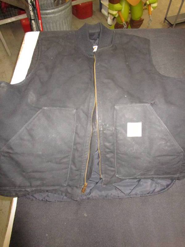 lot 31 image: Carhartt Xlarge Vest