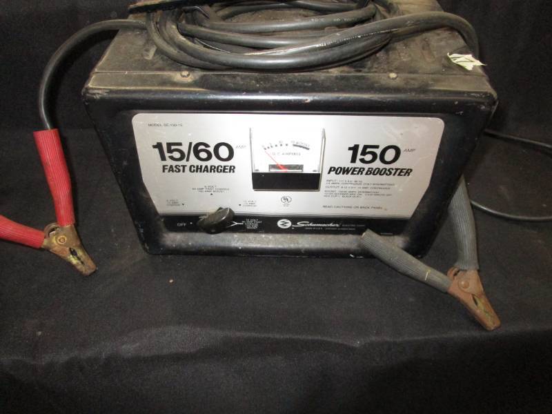 lot 37 image: Schumacker Electric Corp 1560a Fast Charger 150 Power Booster