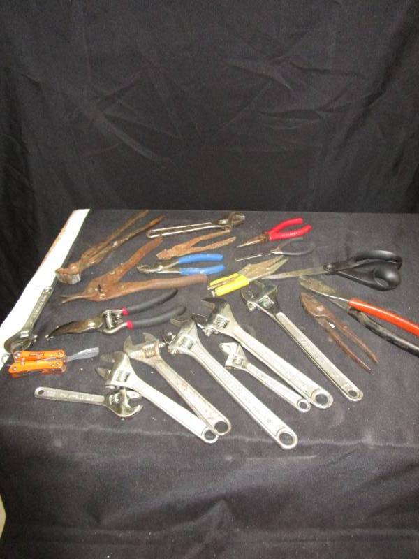 lot 55 image: Wrenchs, Clippers, Needle Nose Plier, Scissors