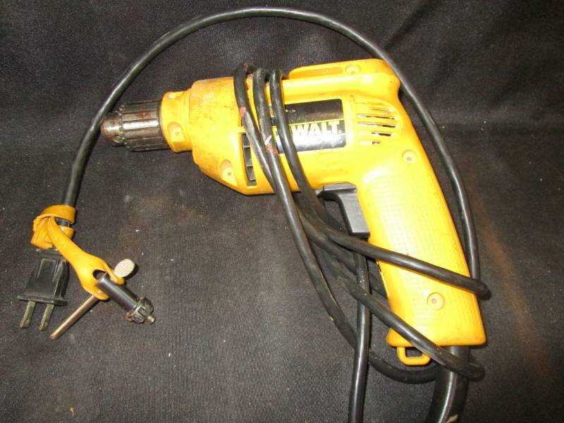 lot 69 image: DeWalt 38 VSR Drill