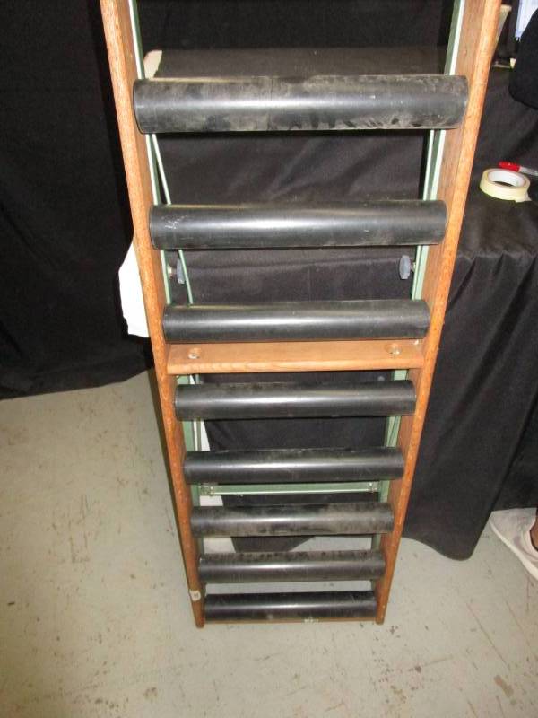 lot 71 image: 5 ft tall Roller Table