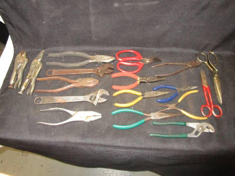 lot 83 image: Assorted Pliers and Other Tools