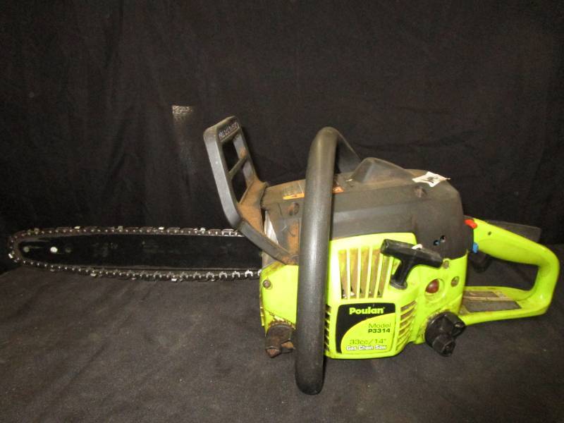 lot 109 image: Poulan 33cc 14 Chainsaw has compresssion.  Not tested