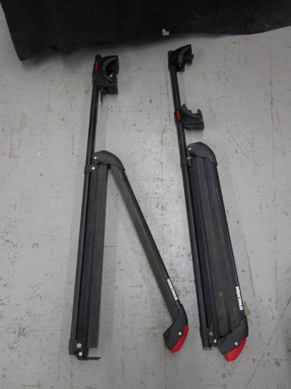 lot 128 image: Yakima universal mount roof rack