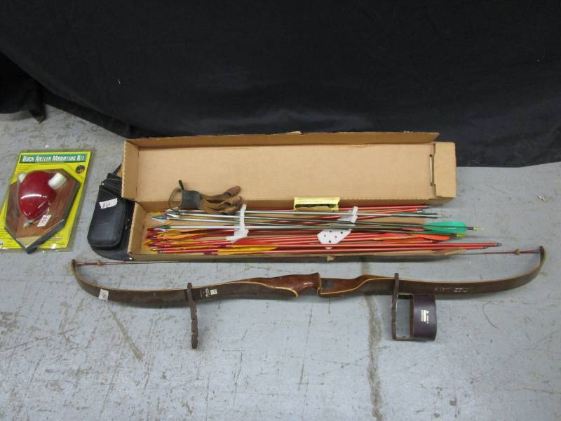 lot 158 image: recurve bow and aluminum arrows with scabbard