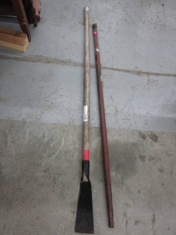 lot 173 image: Ice chipper and 55 in pry bar