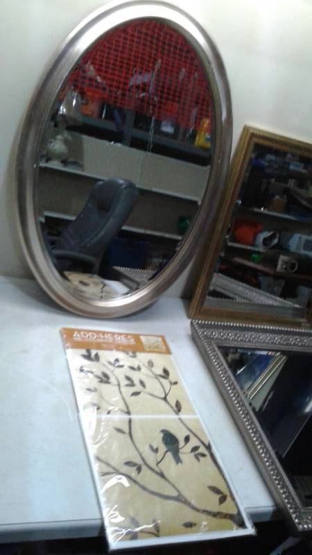 lot 46 image: Lot Of Home Decor Hanging Wall Mirrors