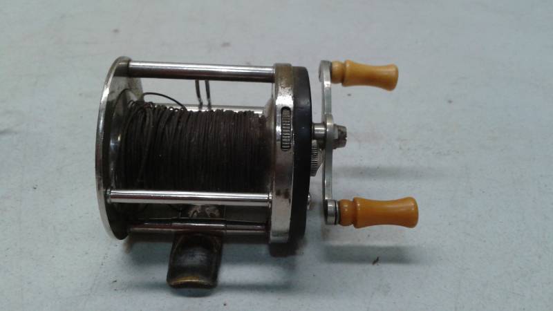 lot 72 image: Vintage Marhoff Level Winding Fishing Reel