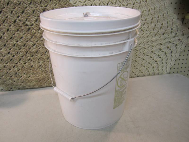 lot 47 image: 5 Gallon Bucket of Mystery Cleaner ...