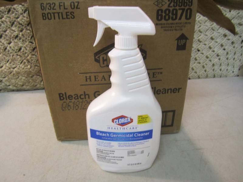 lot 55 image: Case of 6 Spray Bottles of Clorox B...