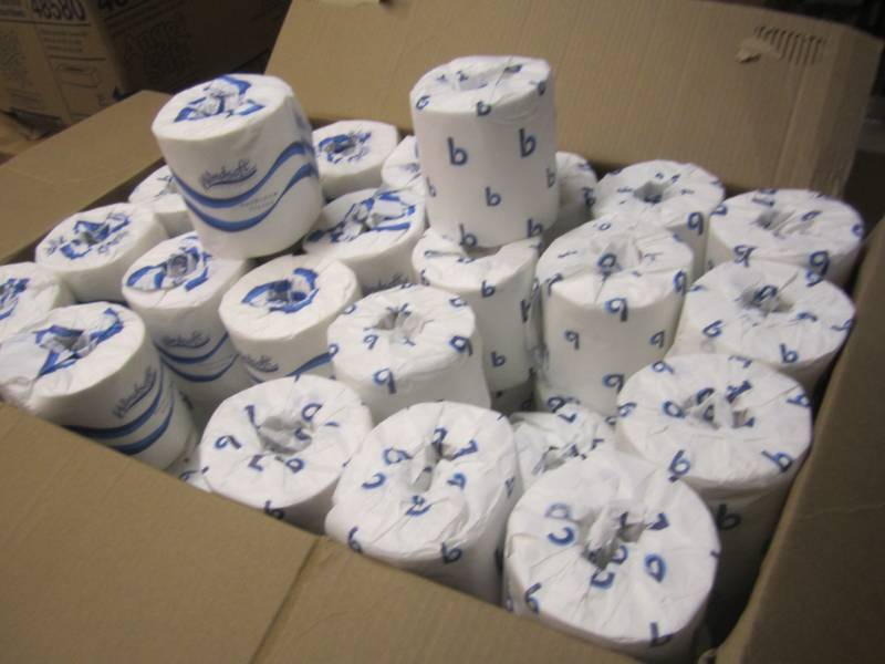 lot 71 image: Case of 96 Rolls of Toilet Tissue  ...