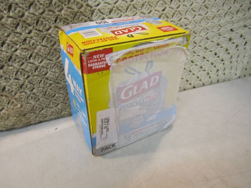lot 76 image: Box of 100 Glad 13 Gallon Tall Kitc...