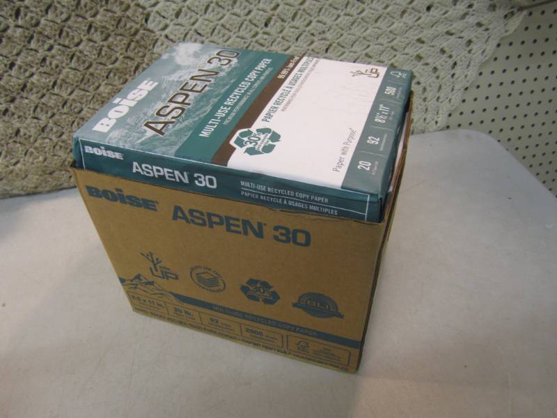 lot 78 image: Case of 5 Reams of 8.5 x 11 Copy...