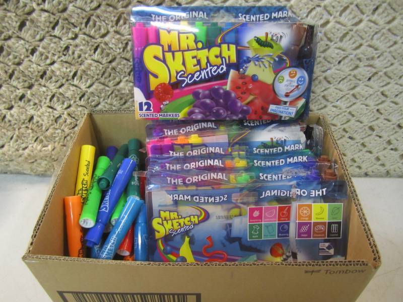 lot 101 image: 8 Packs of Mr Sketch Scented Marker...