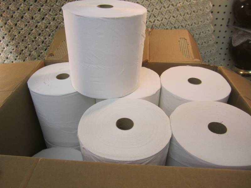 lot 106 image: Case of 12 Rolls of Scott White Rol...
