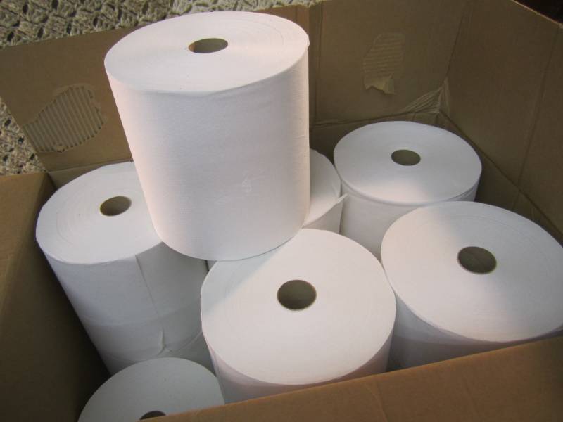 lot 107 image: Case of 12 Rolls of Scott White Rol...