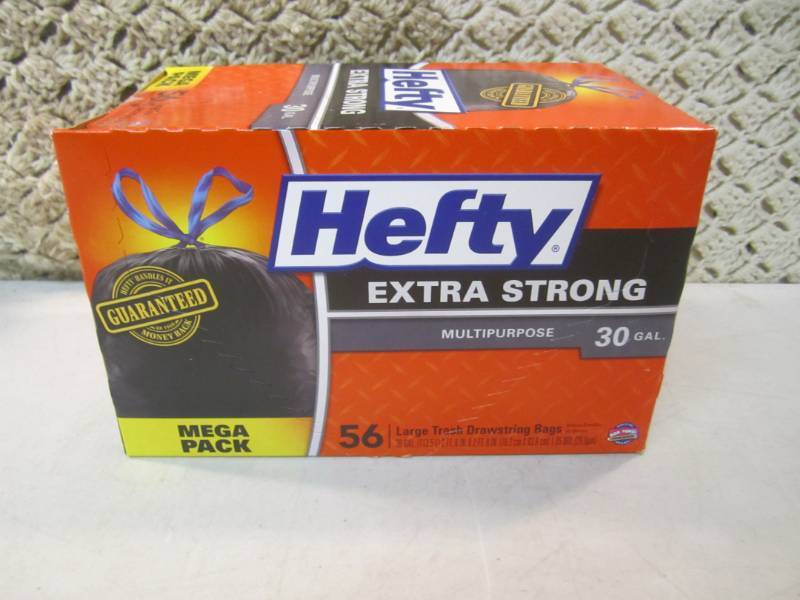 lot 113 image: Box of 56 Hefty Extra Strong 30 Gal...