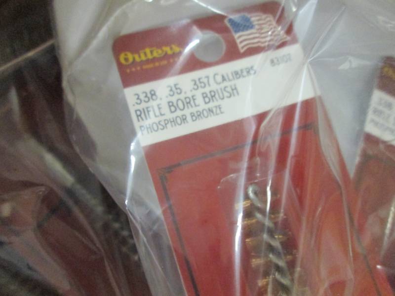 lot 289 image: Lot of 36 Outers Outers .338 - .375 Caliber Rifle Bronze Bore Brush (8-32 Threads) Retail $5.07ea