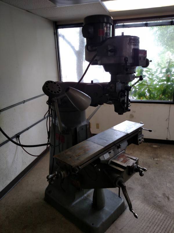 lot 5 image: Bridgeport Series 1 Vertical Knee M...