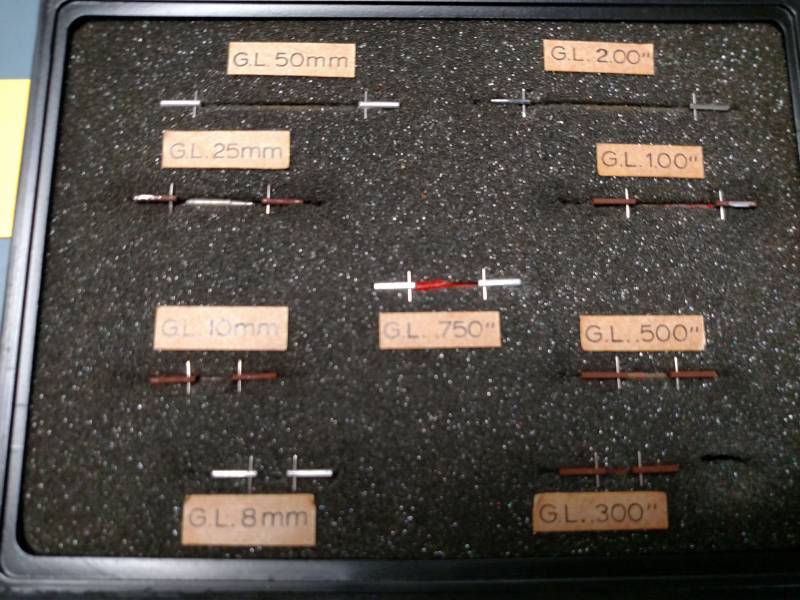 lot 219 image: Gull Eng. Gage Length Fixtures...