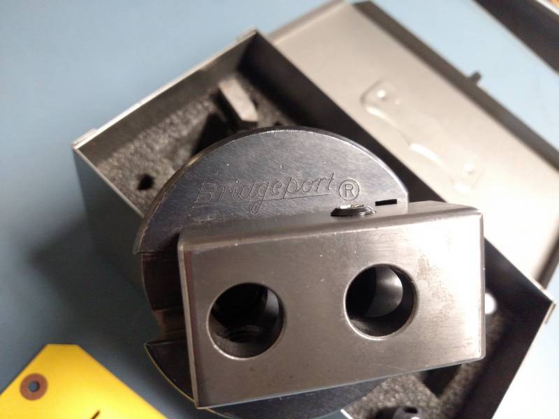 lot 113 image: Bridgeport #2 3 Boring Head Set...