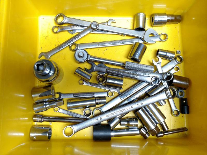 lot 338 image: Asstd Tools...