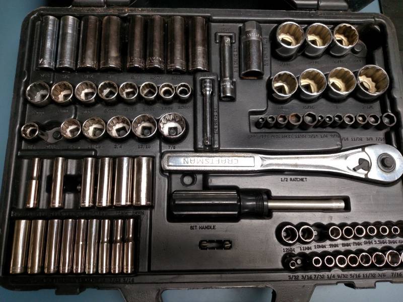 lot 352 image: Craftsman Tool Set...