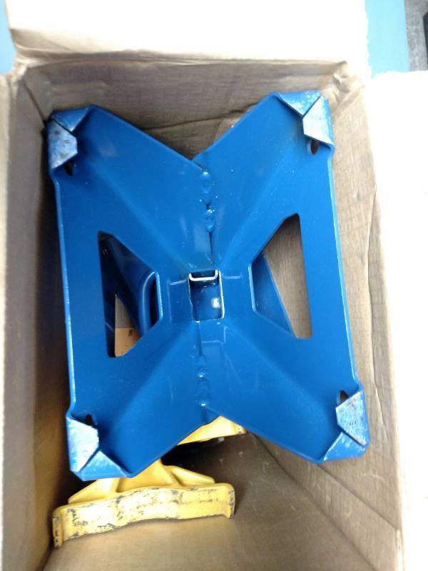 lot 363 image: (2) Lincoln 2 Ton Jack Stands...