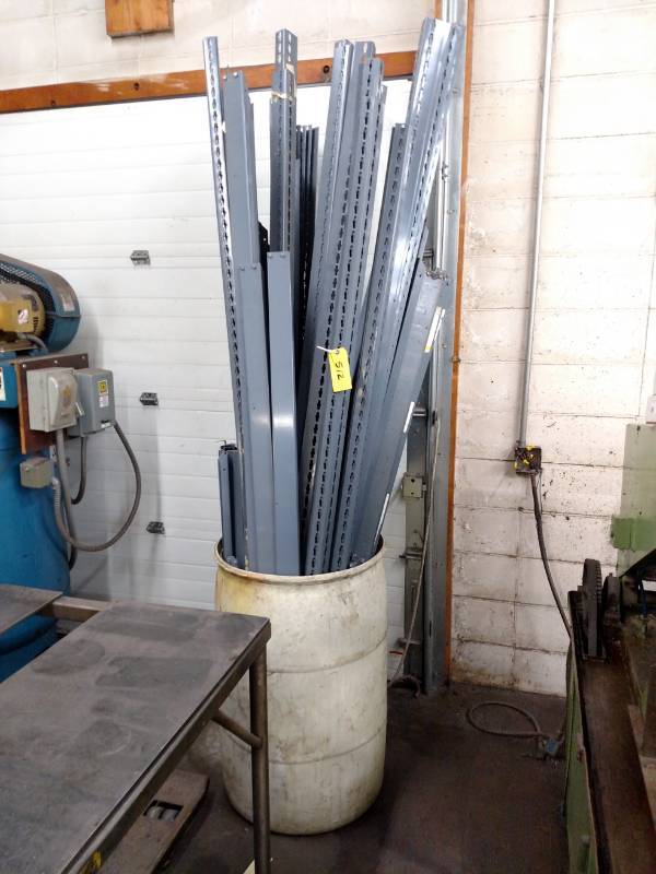lot 512 image: Shelf Parts in Barrel...