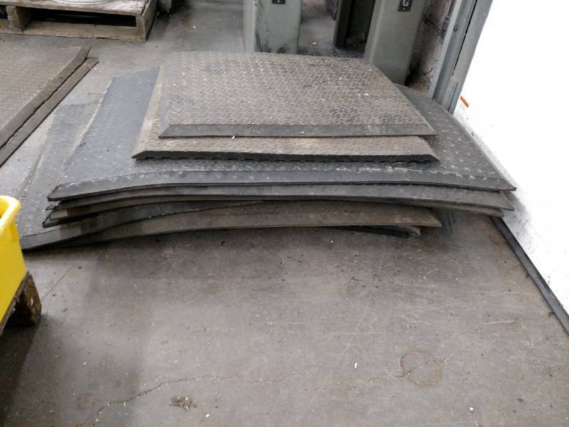lot 516 image: Asstd Floor Mats...