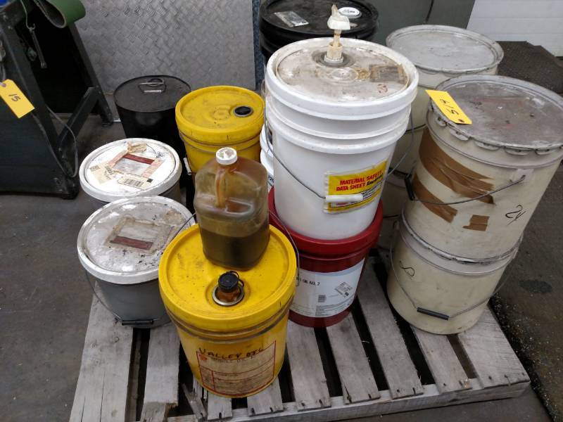 lot 519 image: Pallet of Asstd Greases & Oils...