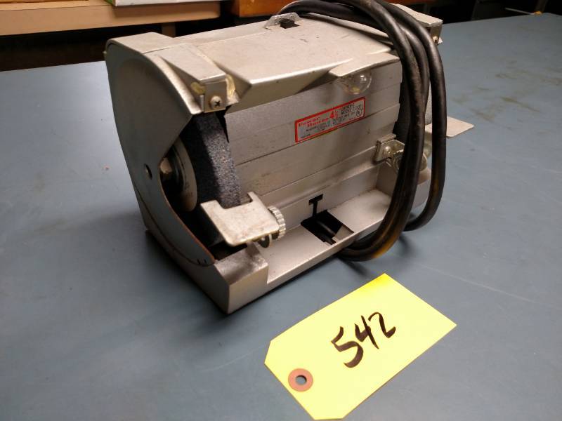 lot 542 image: Power House 4 12 Bench Grinder...
