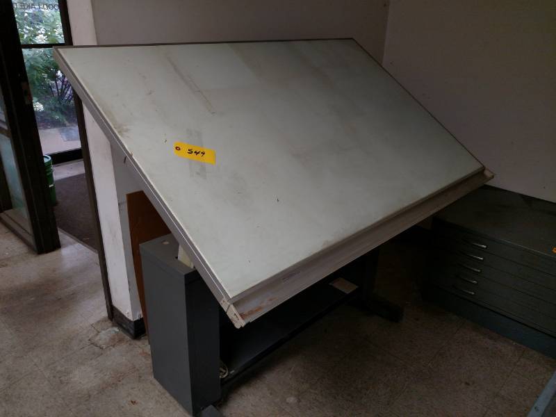 lot 549 image: Hamilton Drafting Table, 60x40...